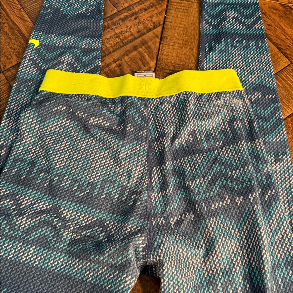 🌺🌺🌺Nike Teal-Blue Patterned Leggings with Neon Yellow Waistband